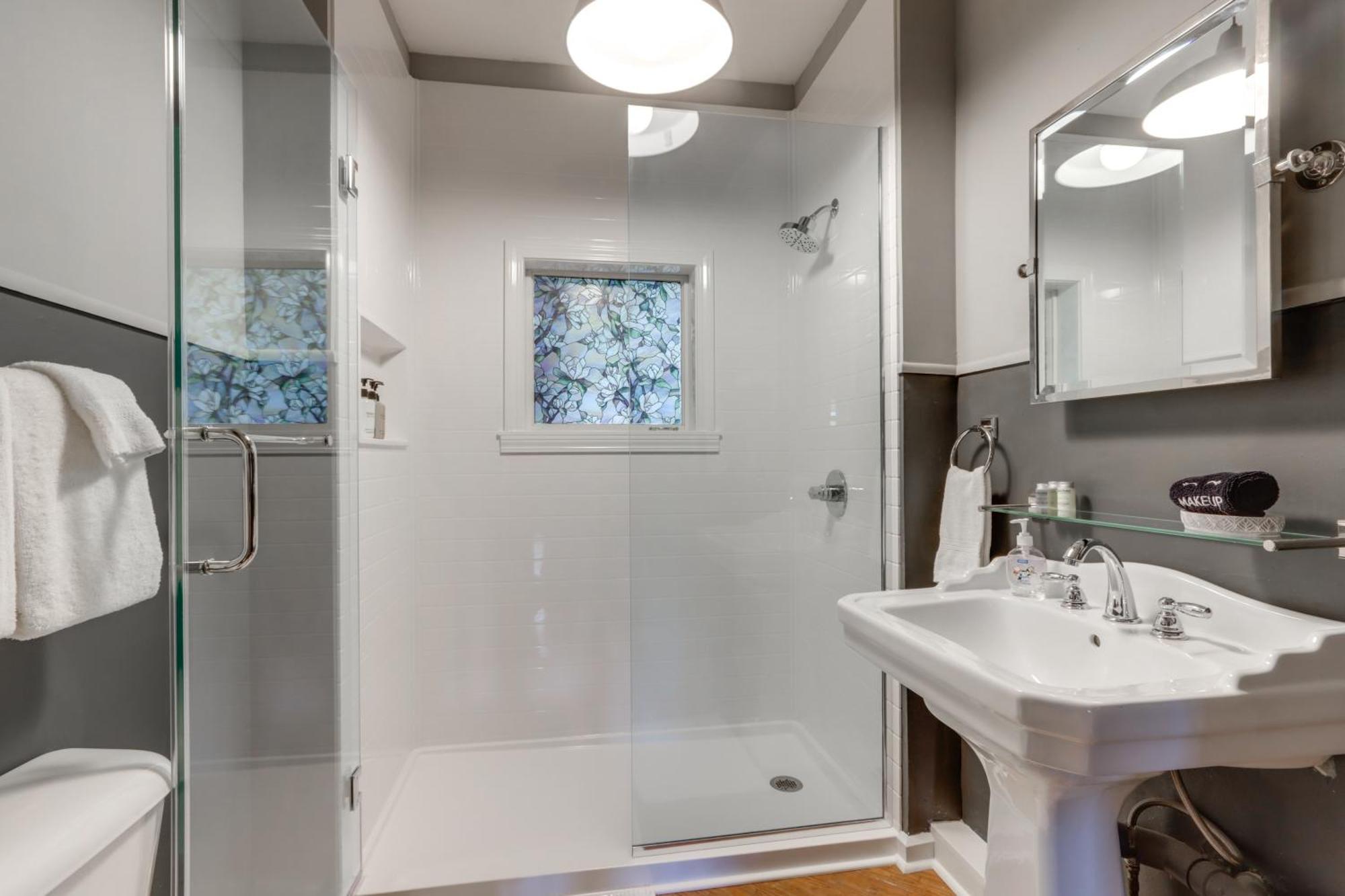 Cozy Eureka Springs Cottage, Walk To Dtwn! Экстерьер фото